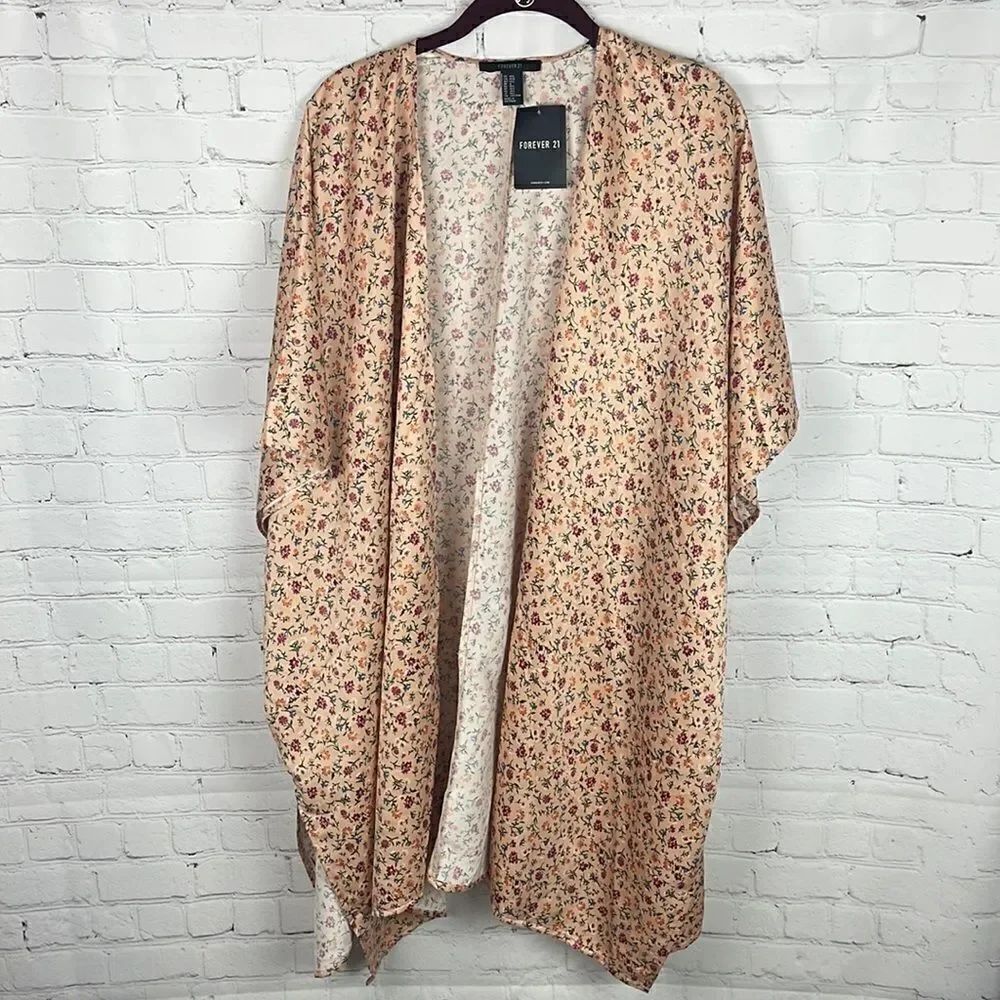 Forever 21 Floral Peach Kimono NWT Size Medium/Large